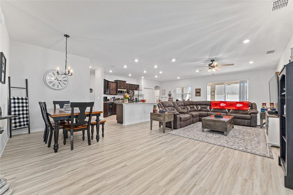 Image 3 of property listing at 4660 SE 89TH PLACE ROAD, Ocala, FL 34480