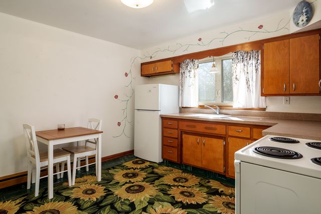 1656 Oakwood Avenue, Beloit, WI 53511