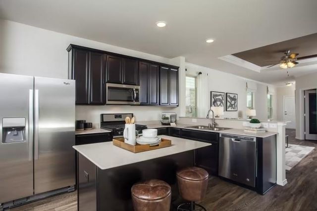211 Olympic Harbor, Crosby, TX 77532