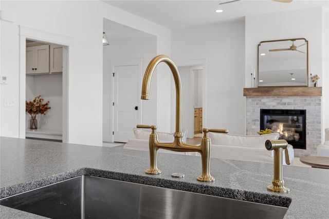 1399 Echo Ridge Ln, Marion, IA 52302