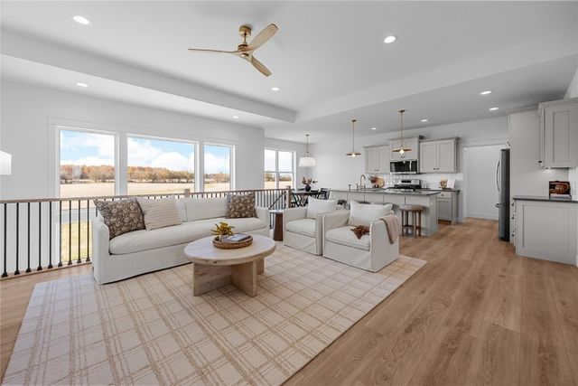 1399 Echo Ridge Ln, Marion, IA 52302