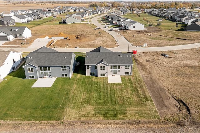 1399 Echo Ridge Ln, Marion, IA 52302