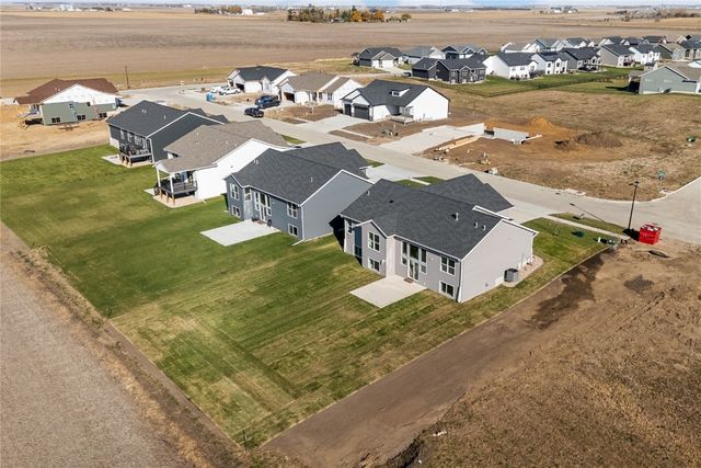 1399 Echo Ridge Ln, Marion, IA 52302