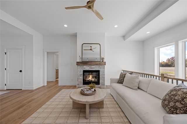 1399 Echo Ridge Ln, Marion, IA 52302