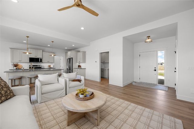 1399 Echo Ridge Ln, Marion, IA 52302