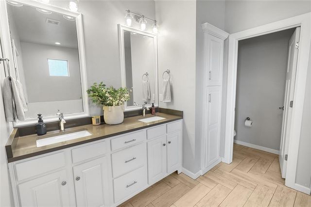 5604 St James Place, Oklahoma City, OK 73179