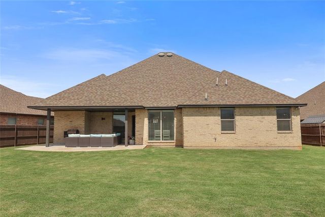 5604 St James Place, Oklahoma City, OK 73179