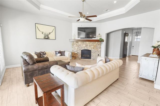 5604 St James Place, Oklahoma City, OK 73179