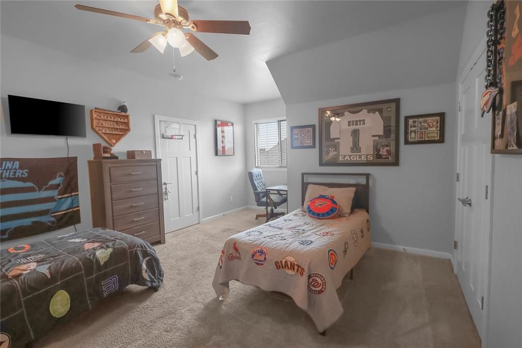 Image 33 of property listing at 5604 St James Place, Oklahoma City, OK 73179