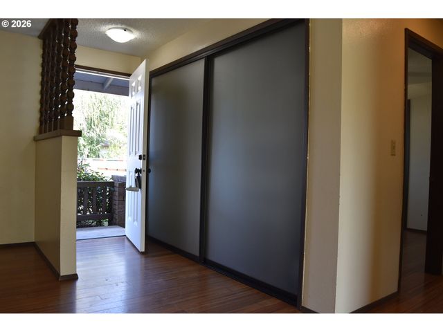 2110 BIRCHWOOD Ave, Eugene, OR 97401