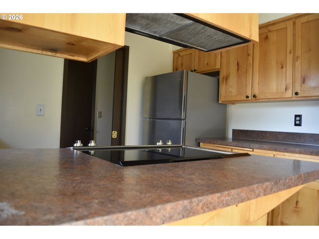 2110 BIRCHWOOD Ave, Eugene, OR 97401