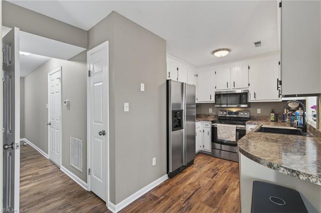 34 Mellon ST, Newport News, VA 23606