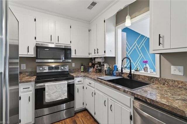 34 Mellon ST, Newport News, VA 23606