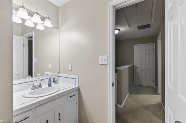 34 Mellon ST, Newport News, VA 23606