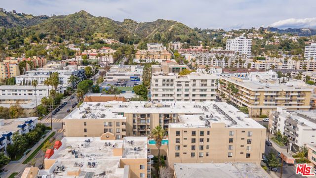 7320 Hawthorn Avenue 215, Los Angeles, CA 90046