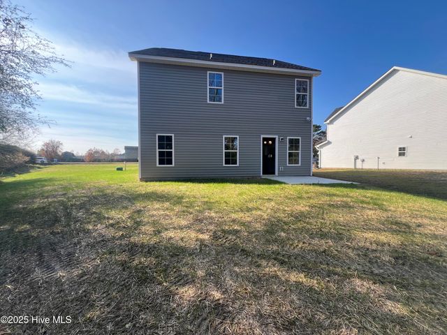 250 Deer Haven Drive, Richlands, NC 28574