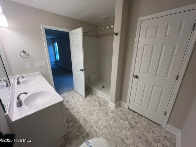 250 Deer Haven Drive, Richlands, NC 28574