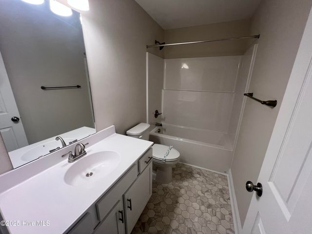 250 Deer Haven Drive, Richlands, NC 28574