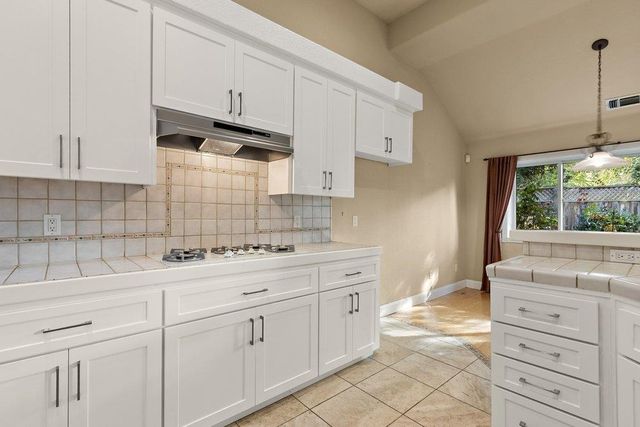 8714 Pathfinder Ct, Orangevale, CA 95662