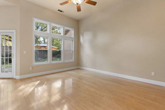 8714 Pathfinder Ct, Orangevale, CA 95662