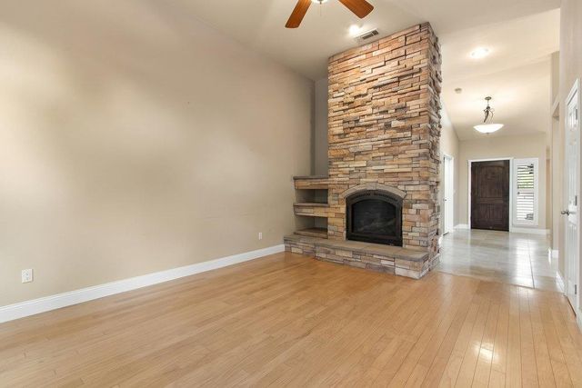 8714 Pathfinder Ct, Orangevale, CA 95662
