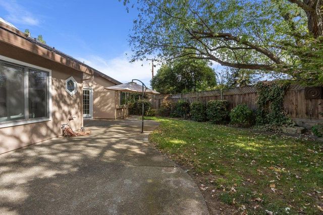 8714 Pathfinder Ct, Orangevale, CA 95662