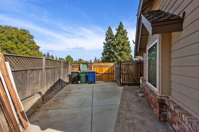 8714 Pathfinder Ct, Orangevale, CA 95662