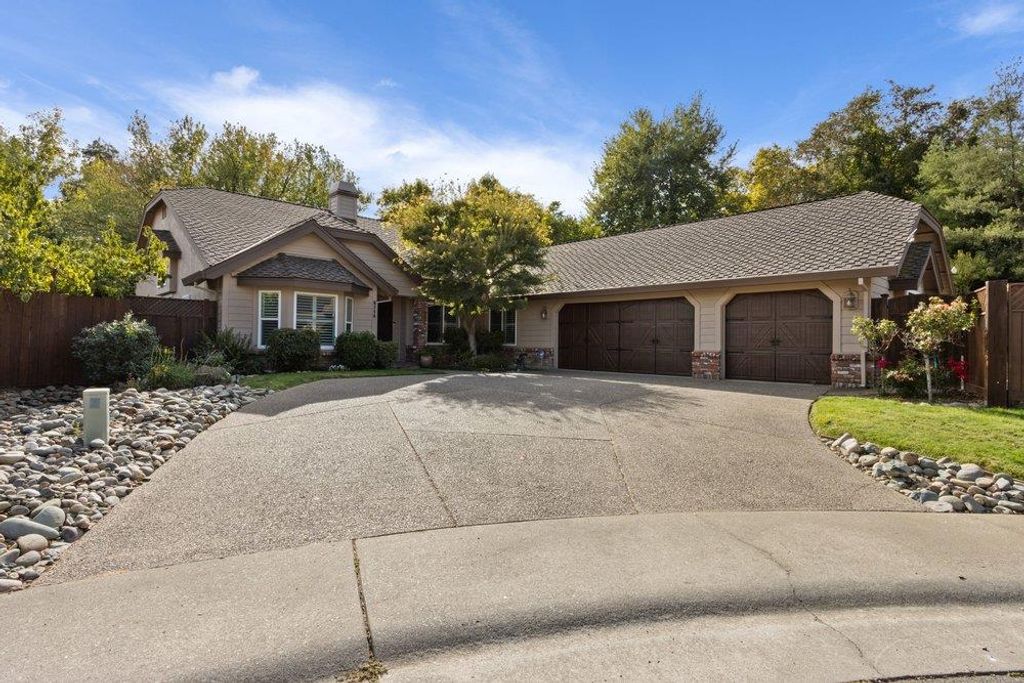 8714 Pathfinder Ct, Orangevale, CA 95662