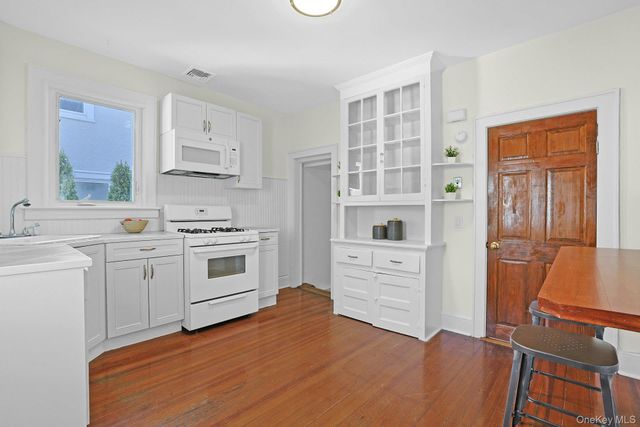 429 Fourth Avenue, Pelham, NY 10803