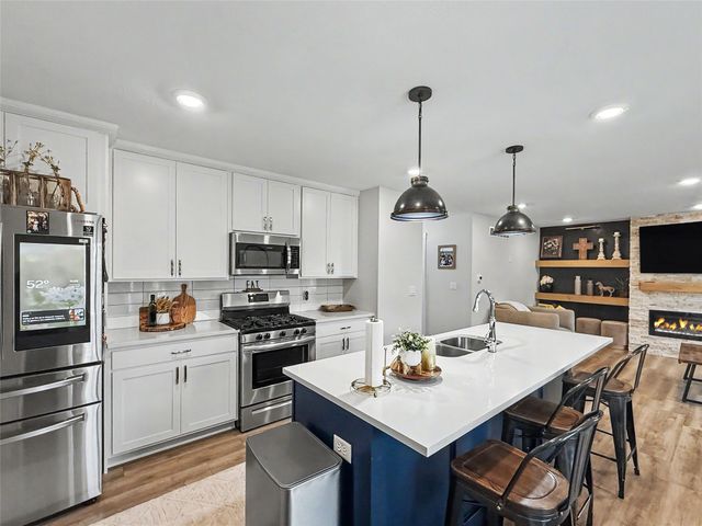 200 NW Georgetown Drive, Waukee, IA 50263