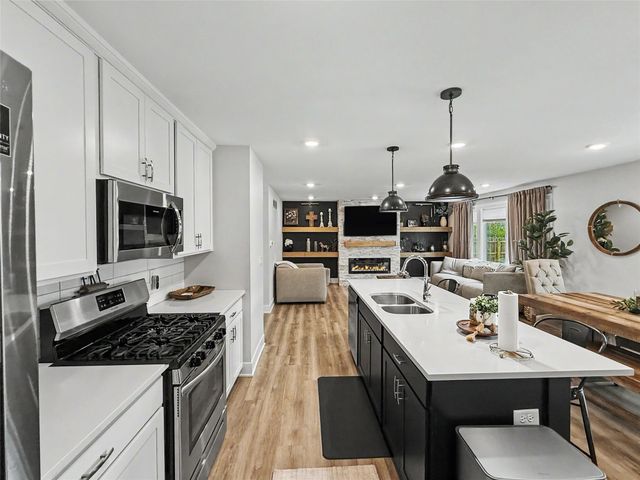 200 NW Georgetown Drive, Waukee, IA 50263