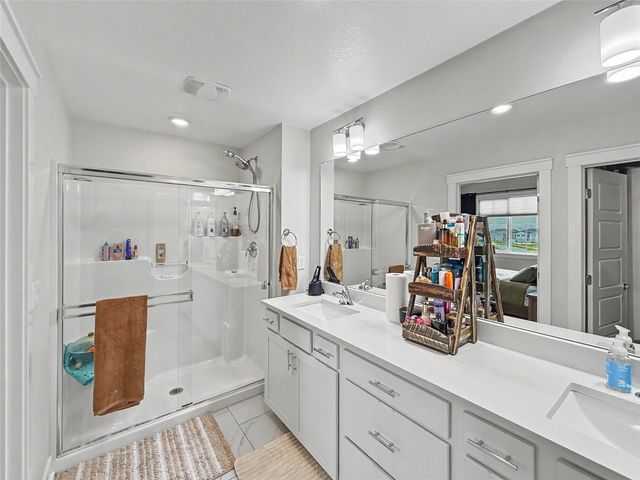 200 NW Georgetown Drive, Waukee, IA 50263