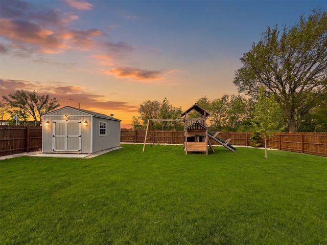 200 NW Georgetown Drive, Waukee, IA 50263