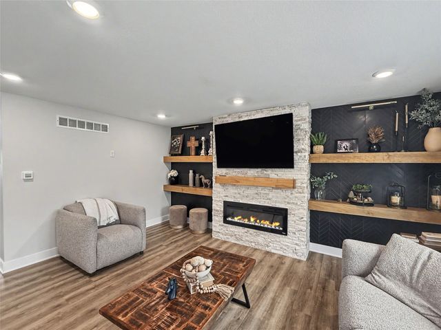 200 NW Georgetown Drive, Waukee, IA 50263