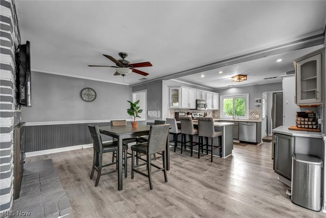 150 Greenbriar Drive, Aurora, OH 44202