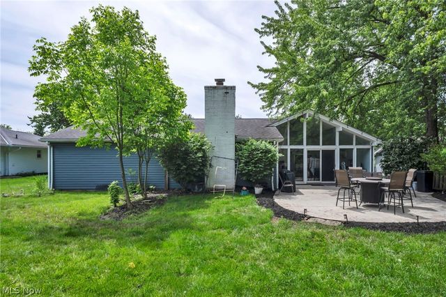 150 Greenbriar Drive, Aurora, OH 44202
