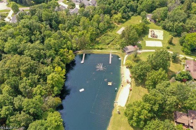 150 Greenbriar Drive, Aurora, OH 44202