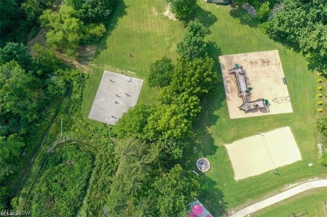150 Greenbriar Drive, Aurora, OH 44202