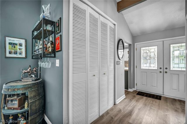 150 Greenbriar Drive, Aurora, OH 44202