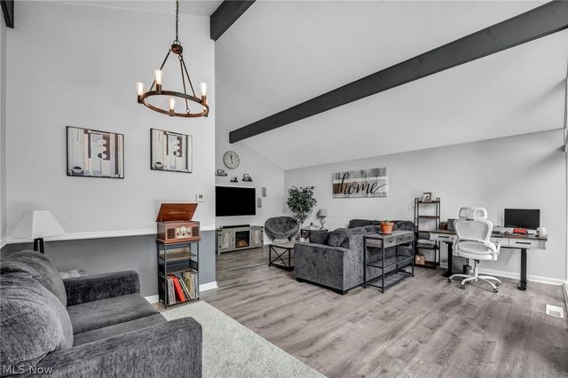 150 Greenbriar Drive, Aurora, OH 44202