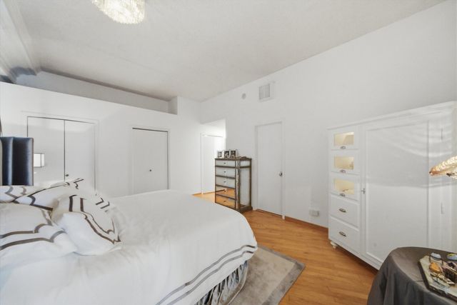 3323 N Paulina Street 3F, Chicago, IL 60657