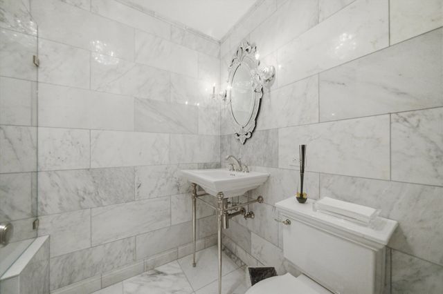 3323 N Paulina Street 3F, Chicago, IL 60657