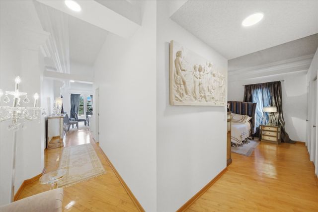 3323 N Paulina Street 3F, Chicago, IL 60657