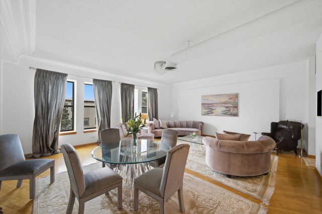 3323 N Paulina Street 3F, Chicago, IL 60657