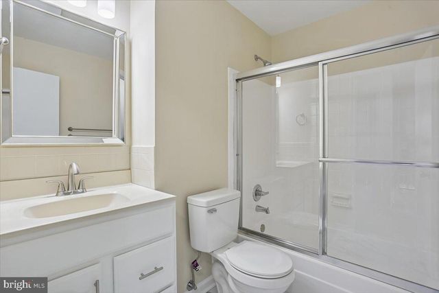 705 COLLEGE PKWY, Rockville, MD 20850