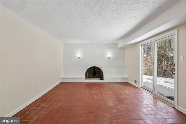 705 COLLEGE PKWY, Rockville, MD 20850