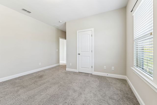 1016 Fenner Ln, Gallatin, TN 37066