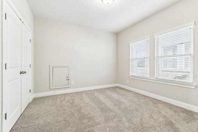 1016 Fenner Ln, Gallatin, TN 37066
