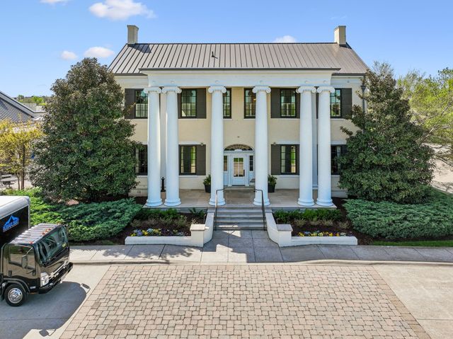 1016 Fenner Ln, Gallatin, TN 37066