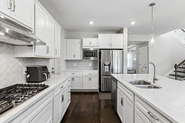1016 Fenner Ln, Gallatin, TN 37066